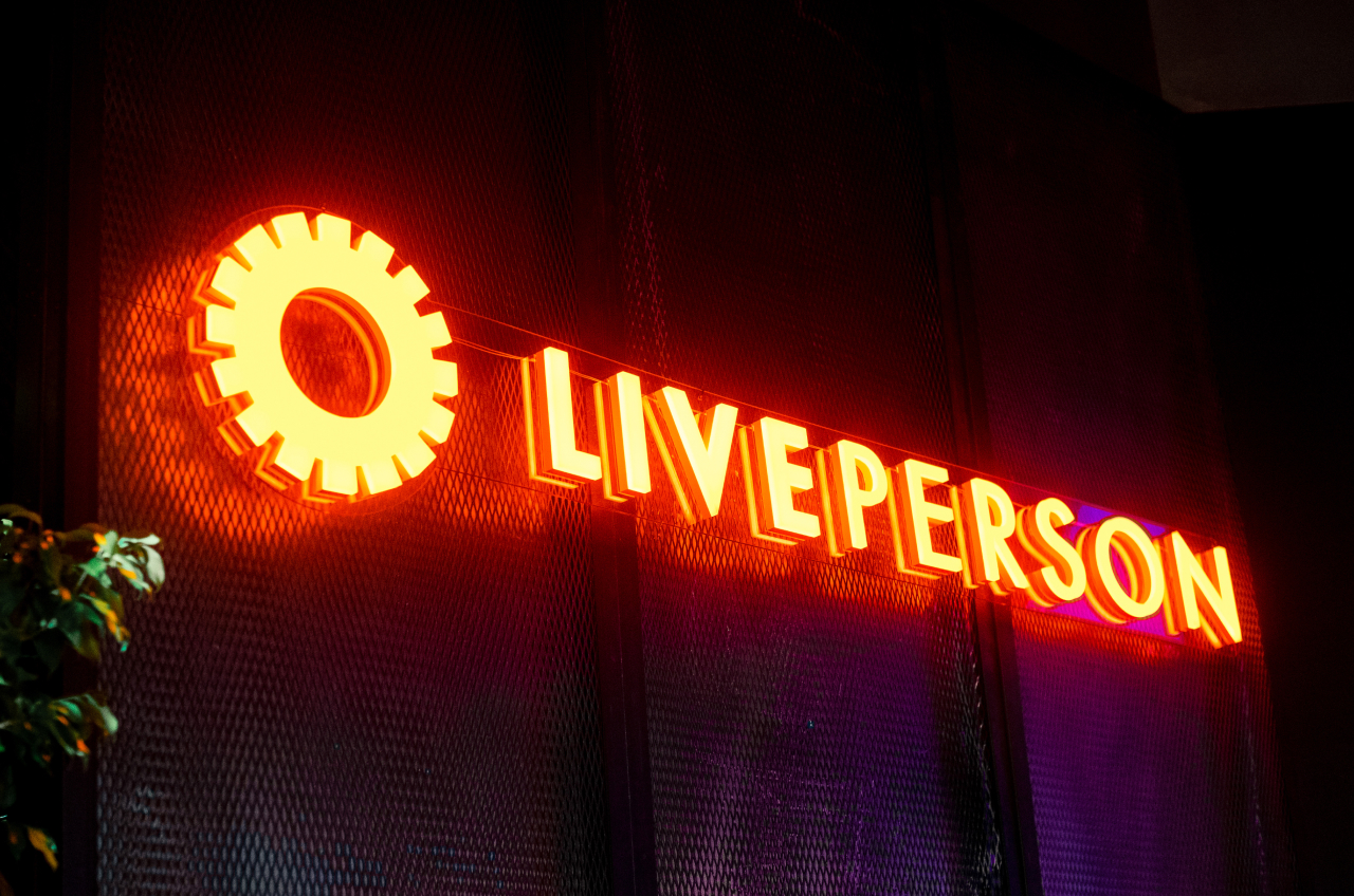 LivePerson sign